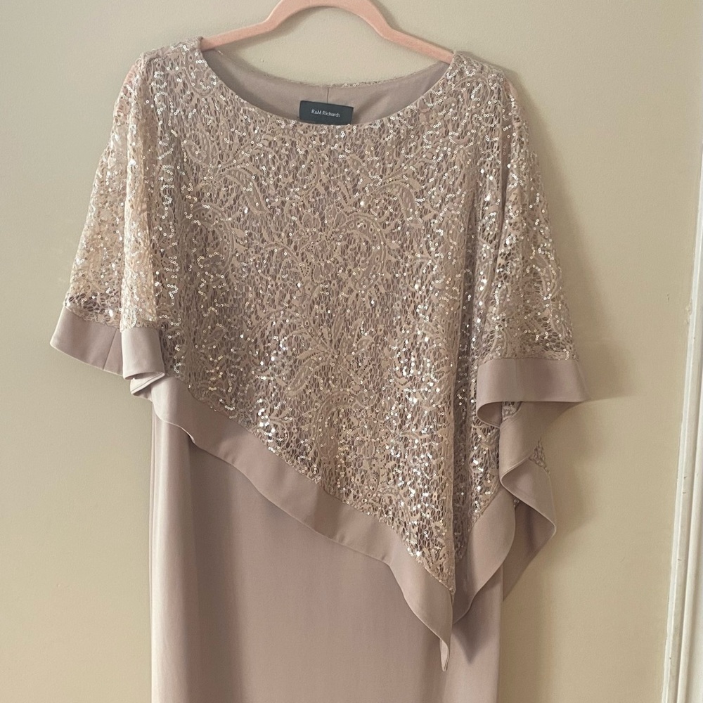 Dress - Picture 3 of 3